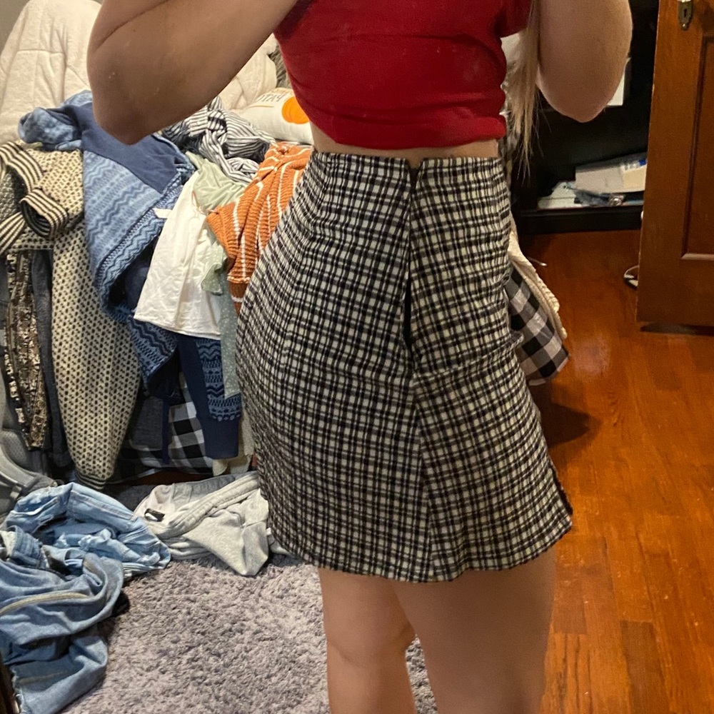 UO plaid skirt - Picture 2 of 2